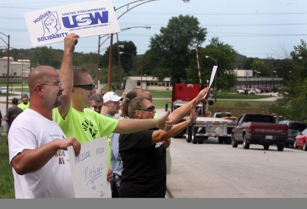 USW forms 3-year deal with ArcelorMittal, U.S. Steel